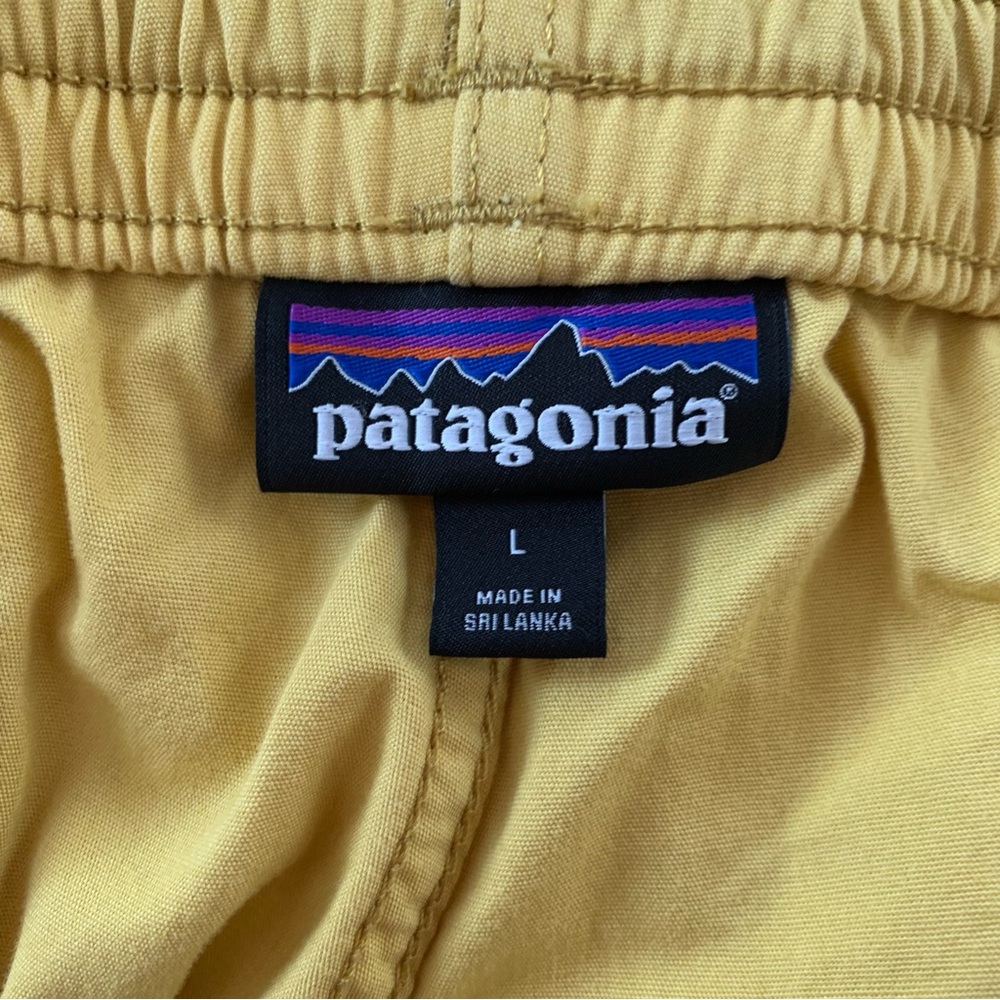 Patagonia Men's Funhoggers Shorts - 6" - Picture 4 of 7